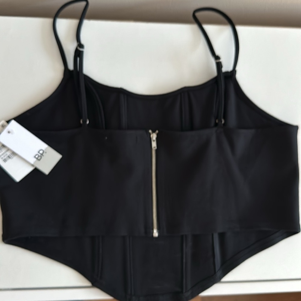 NWT BP. Structured Crop top w/zip up back - Size XL - Picture 2 of 3